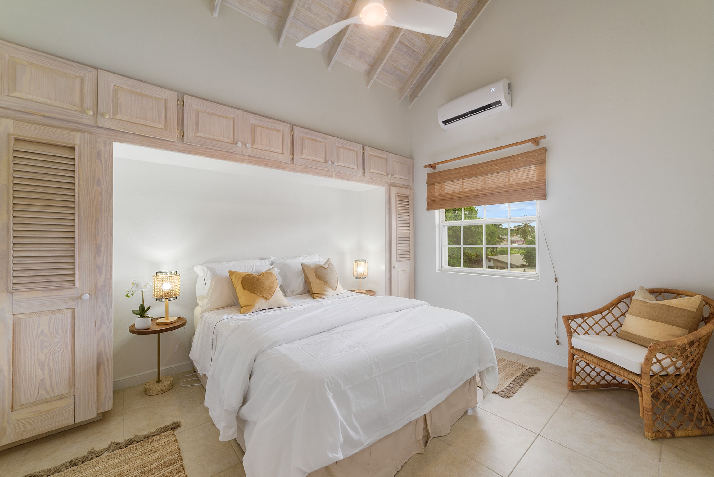 Grateful Terrace master bedroom