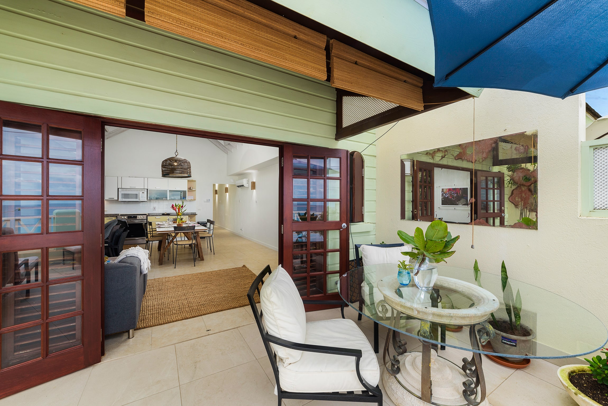 Grateful Terrace living area with ocean views